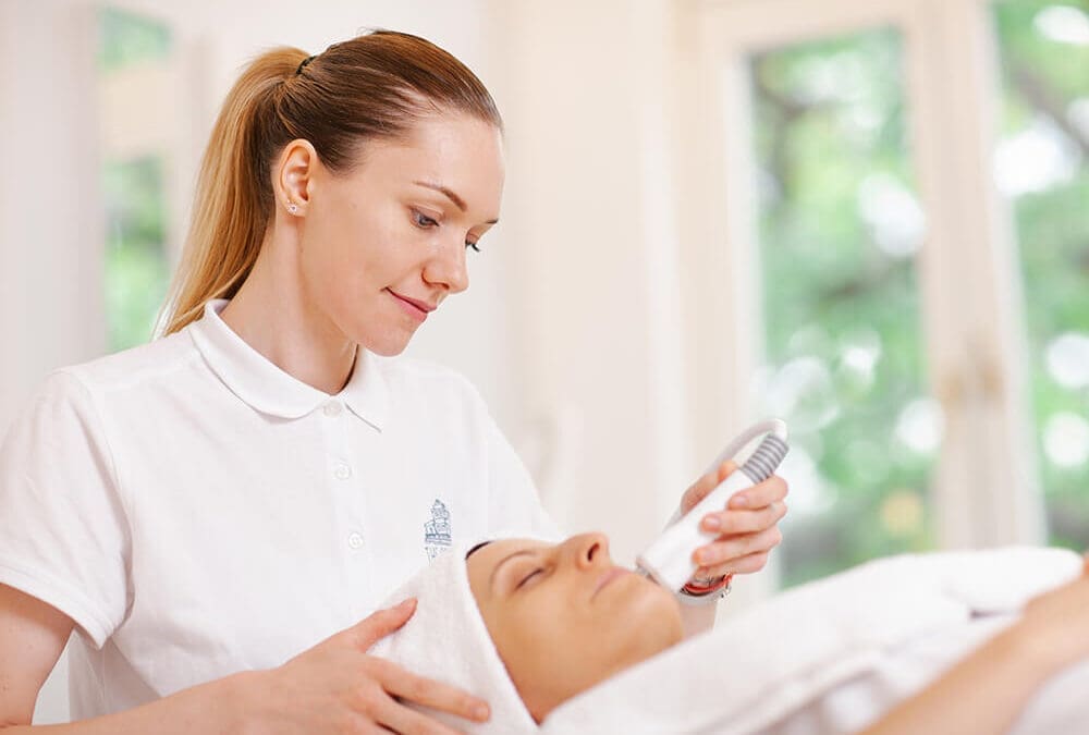 Multipolar radio frequency