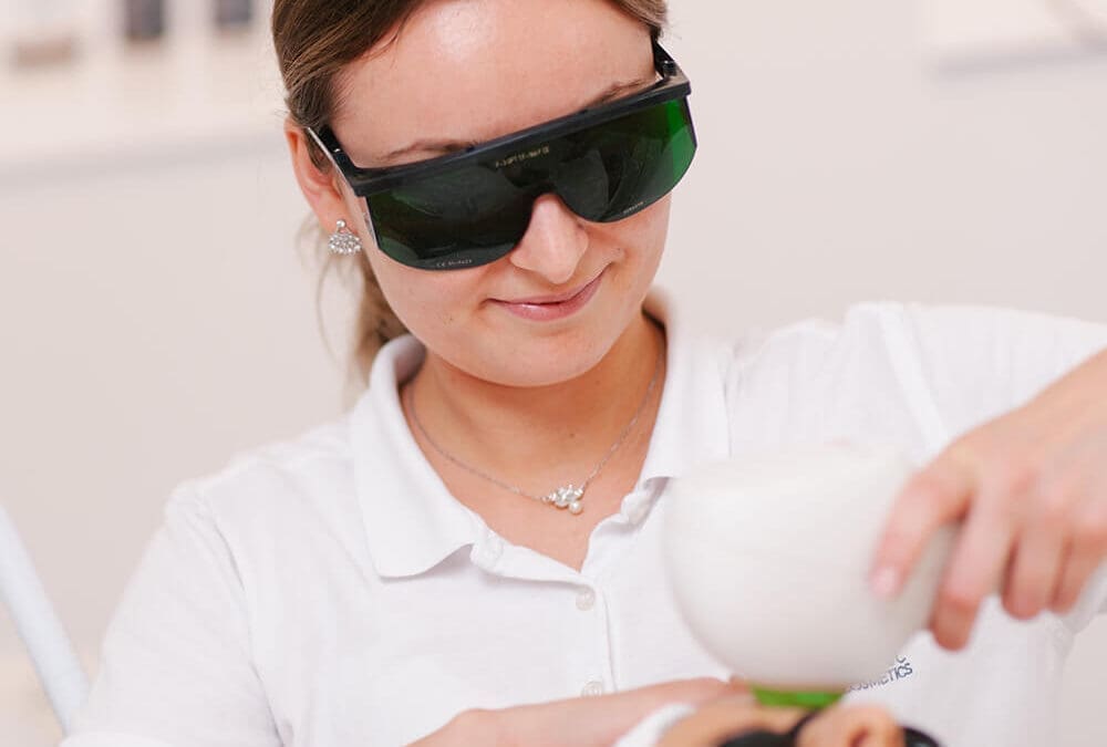 IPL – Intense Pulsed Light: Alles über Wirkung, Vorteile & Risiken