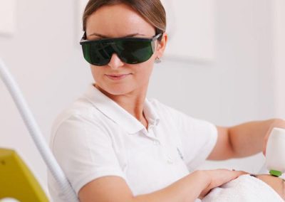 IPL und Radiofrequenz für Ihre Hautverjüngung – wie unterscheiden diese beiden Methoden sich?